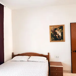 Ibras House Guest house
